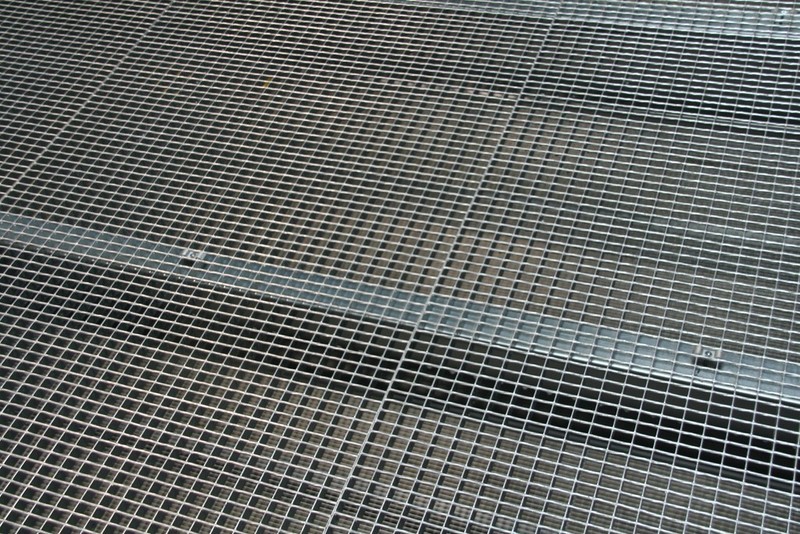 Plancher en caillebottis