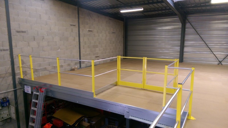 Plancher bois sur dessus mezzanine Plancher bois sur dessus mezzanine