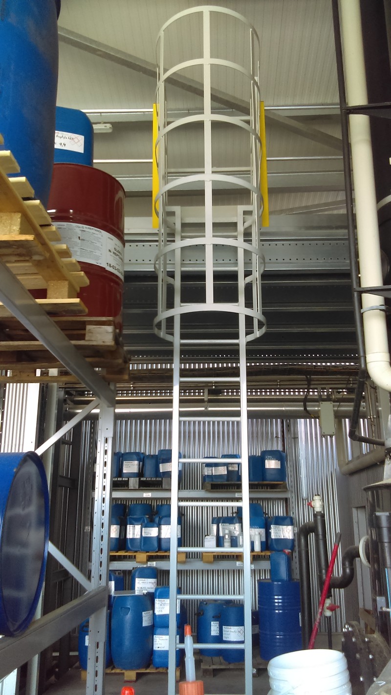 Echelle crinoline pour mezzanine Echelle crinoline pour mezzanine