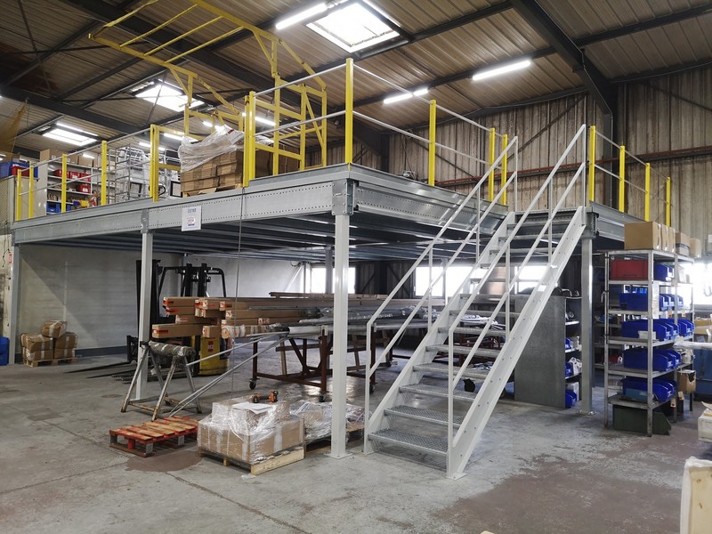 Plate forme dans atelier